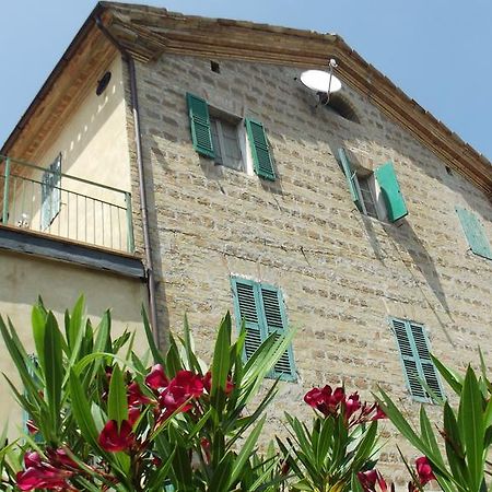 B&B Reillys Montecarotto Exterior photo